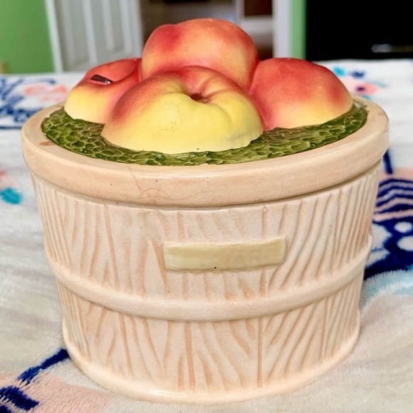 Vintage 1982 Farmhouse Country 3D Apples Kitchen Storage Container Retro Decor - Picture 2 of 8